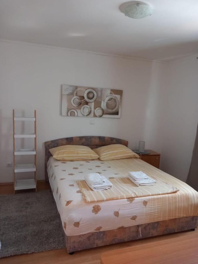 Apartman Nika ราชานาส ภายนอก รูปภาพ